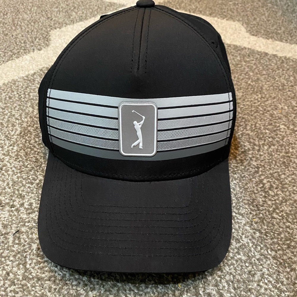 PGA Tour moisture wicking hat
NWT